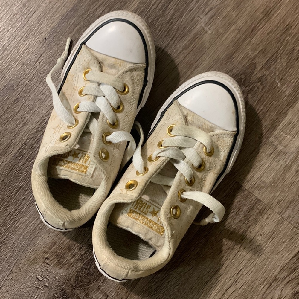 Little girls size 12 converse lightly used